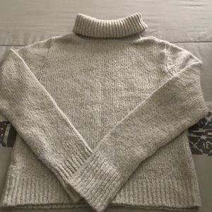 Off-white fuzzy turtle neck